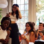 étudiants salon