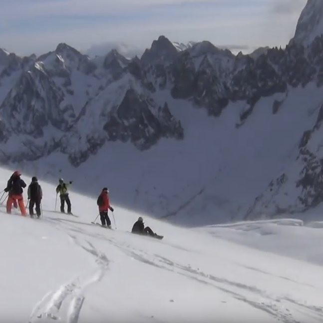 Français & Ski ou Snowboard hors piste
